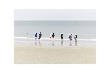 Famille sur la plage - Limited Edition 1 of 25 thumb