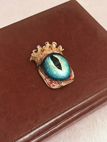 "See you" 4 x 5 cm resin/polymer sculpure on magnet thumb