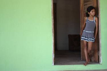 Little girl in Cuba - Limited Edition 1 of 15 thumb