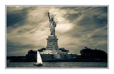 Statue of Liberty and the yacht thumb