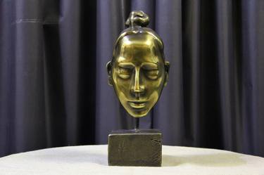 Ballerina head. Sculptural portrait. Bronze thumb