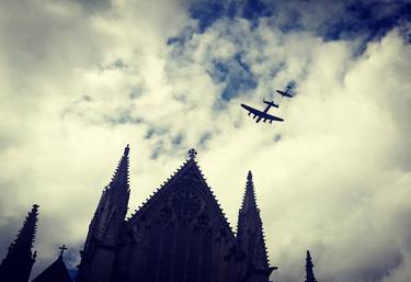 Lancaster and Spitfire, Lincoln Cathedral (UK) thumb