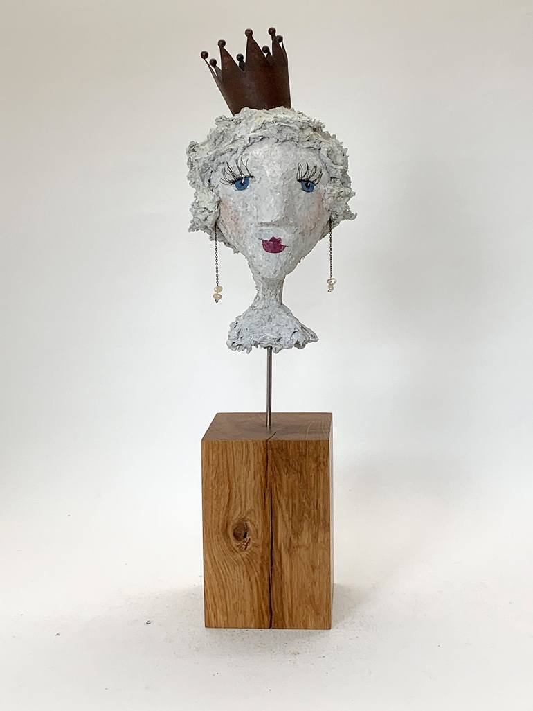 Original Portraiture Women Sculpture by Claudia Koenig - koenigsfigurine