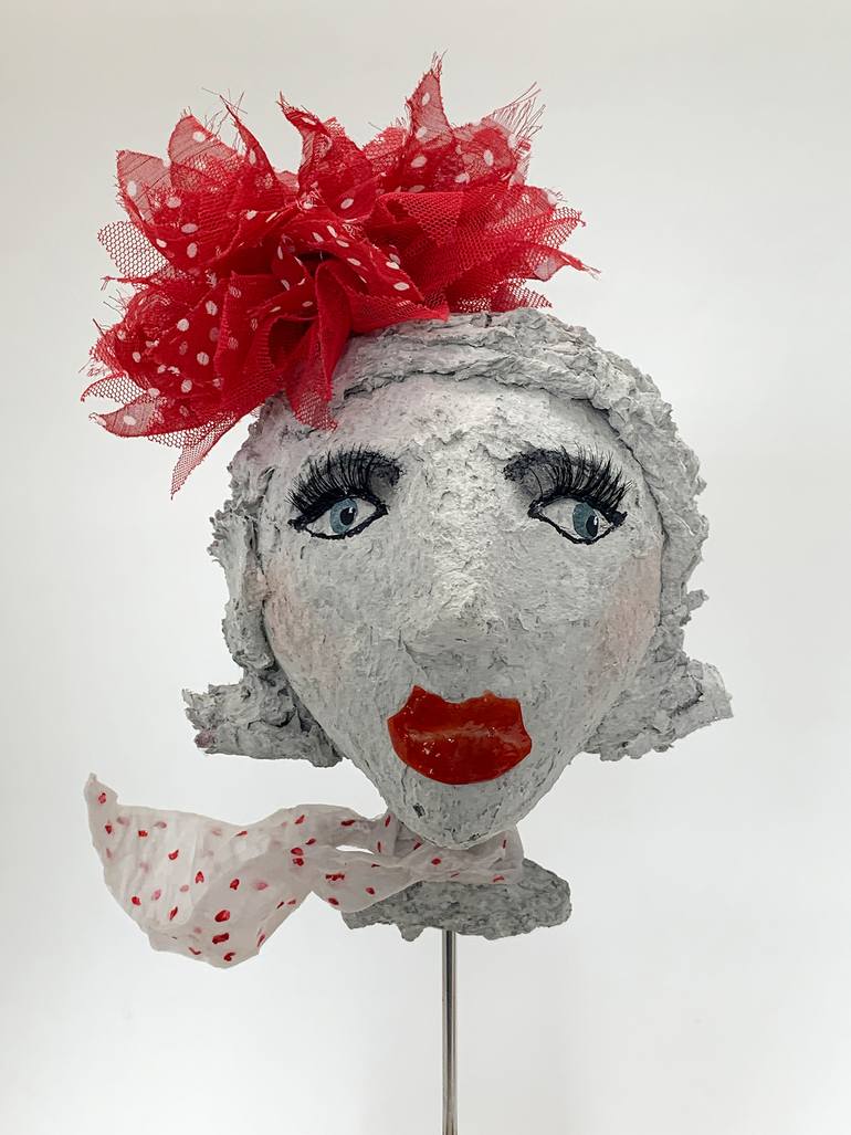 Original Figurative Women Sculpture by Claudia Koenig - Koenigsfigurine