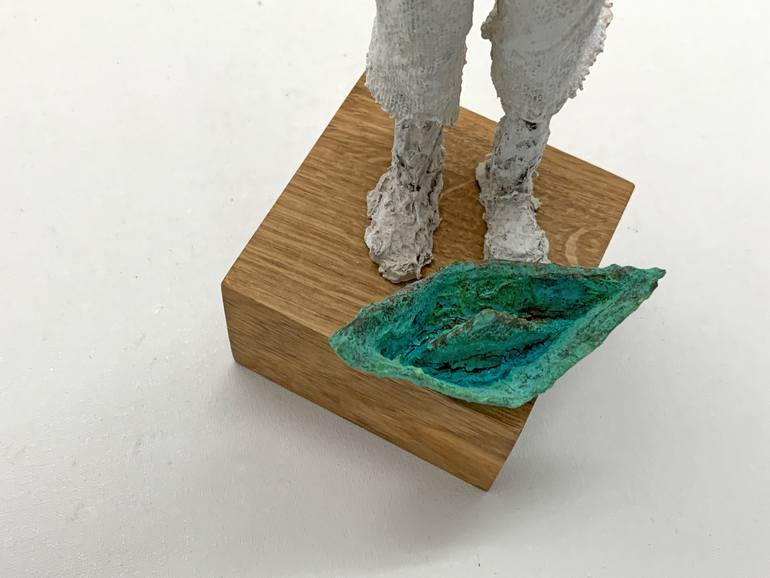 Original Figurative People Sculpture by Claudia Koenig - Koenigsfigurine