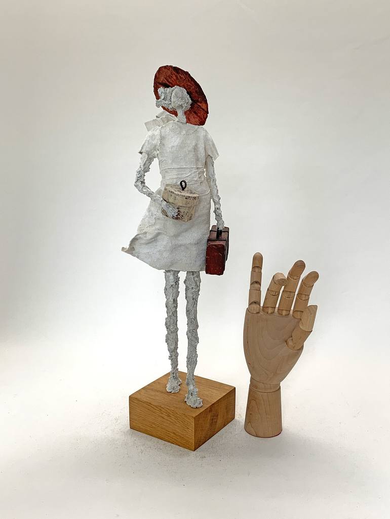 Original Modern People Sculpture by Claudia Koenig - koenigsfigurine