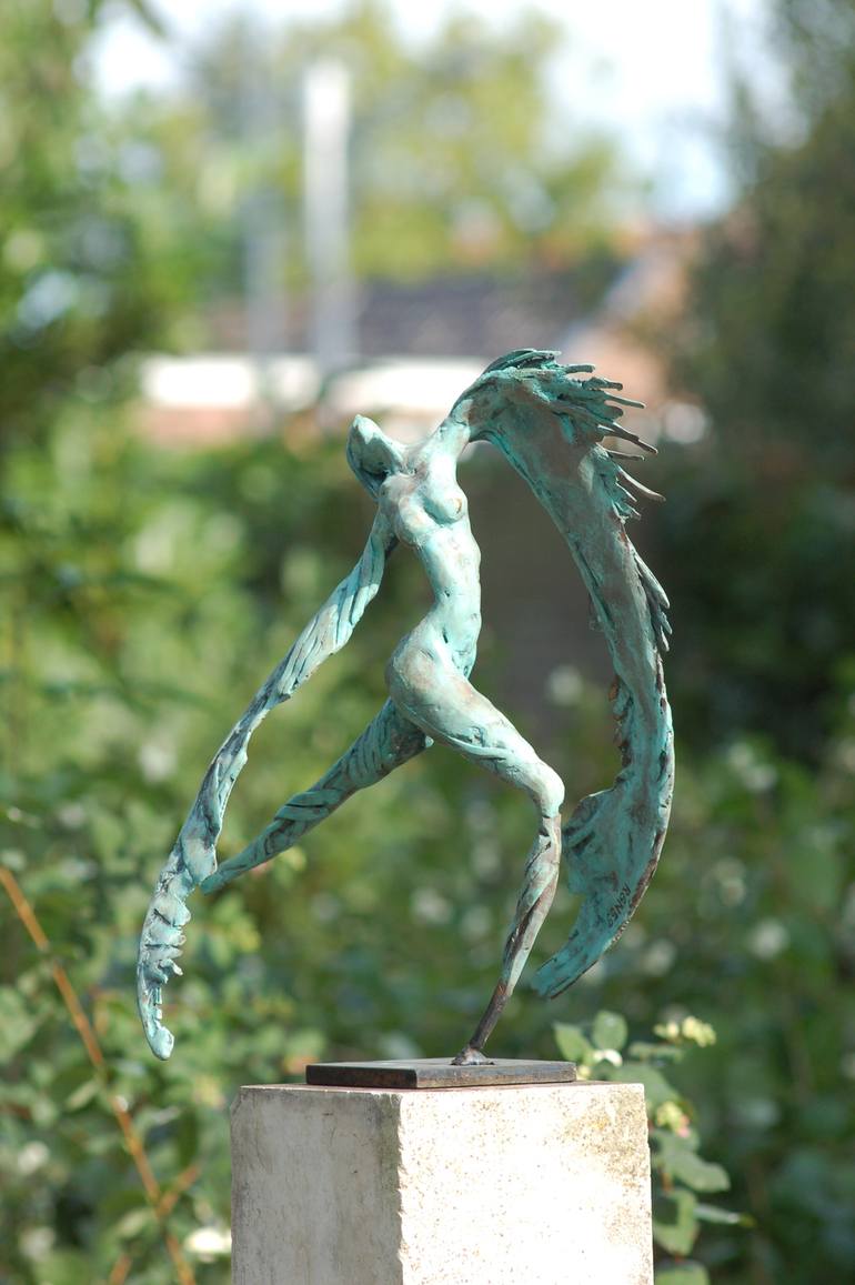 Original Figurative Women Sculpture by Nick Vermeulen