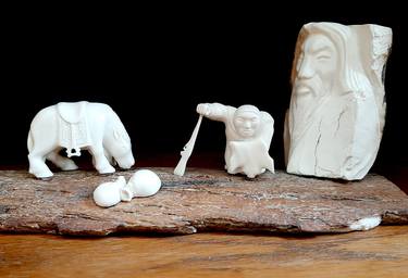 100% NATURAL MAMMOTH TUSK - Miniature recreation of the hunter (exclusive, limited edition, original) thumb