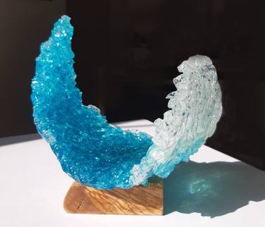 Turquoise glass wave, 3D Crushed glass sculpture thumb
