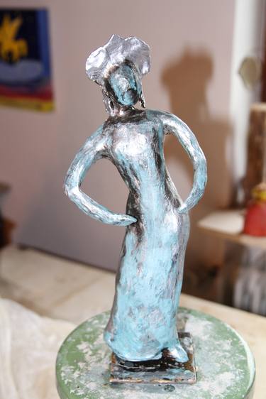 Original Figurative People Sculpture by Ingrid Edith Zobel