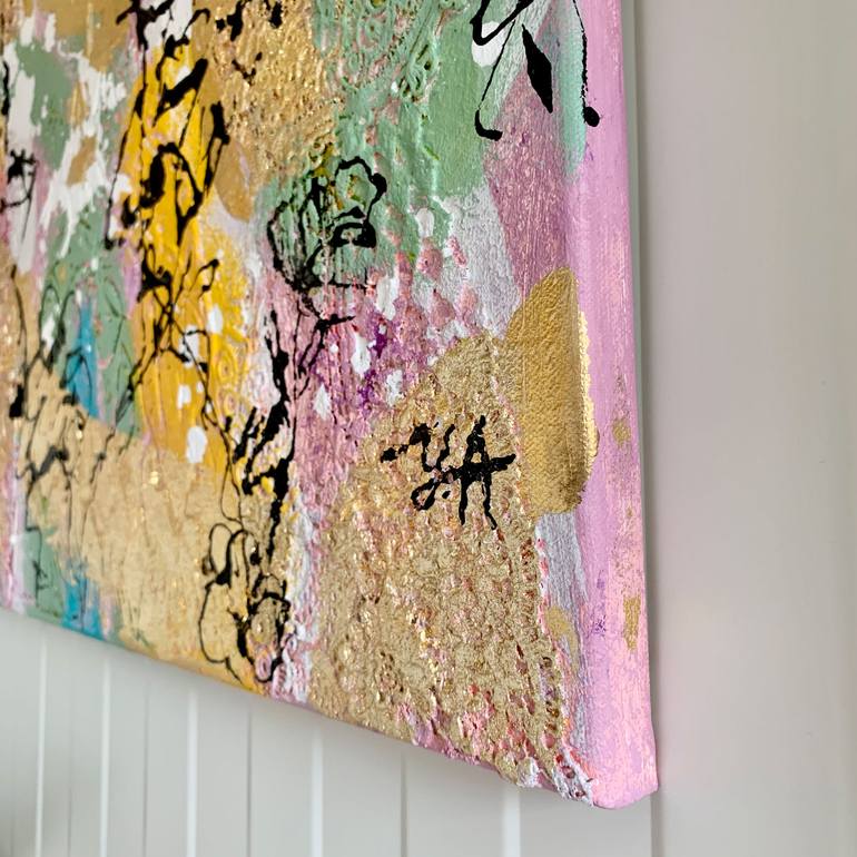 Original Contemporary Animal Mixed Media by Yoshie Allan