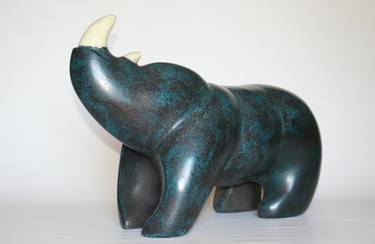 Original Figurative Animal Sculpture by Gilles Quéré