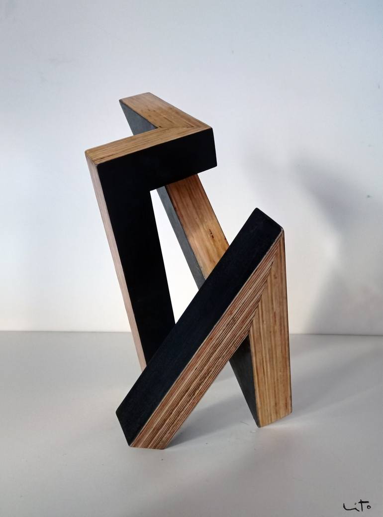 Original Geometric Abstract Sculpture by Lito Barreiro
