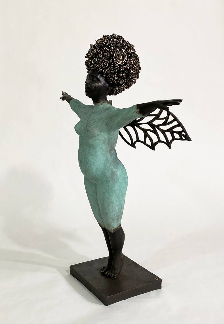Original Figurative Women Sculpture by Francesca Dalla Benetta