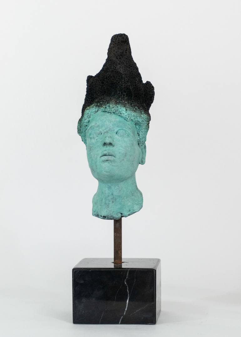 Original Figurative Body Sculpture by Francesca Dalla Benetta