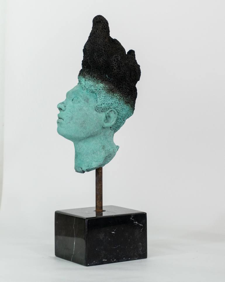 Original Figurative Body Sculpture by Francesca Dalla Benetta