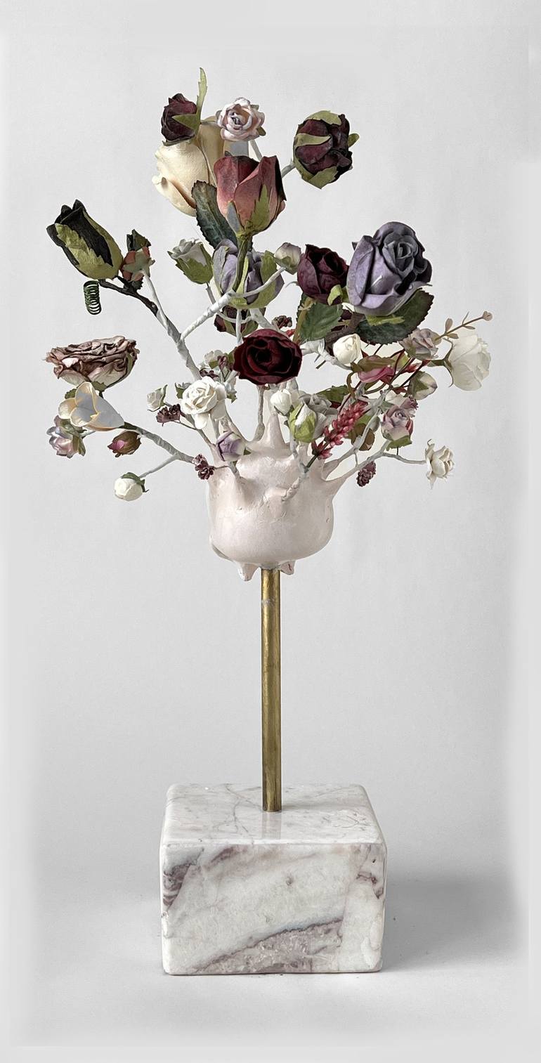 Original Floral Sculpture by Francesca Dalla Benetta