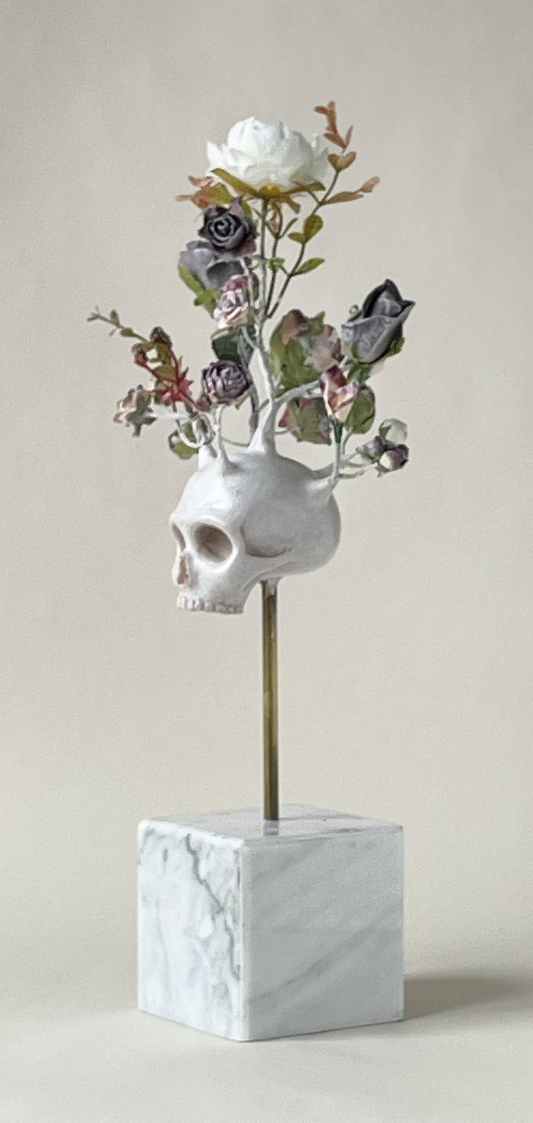 Original Realism Floral Sculpture by Francesca Dalla Benetta