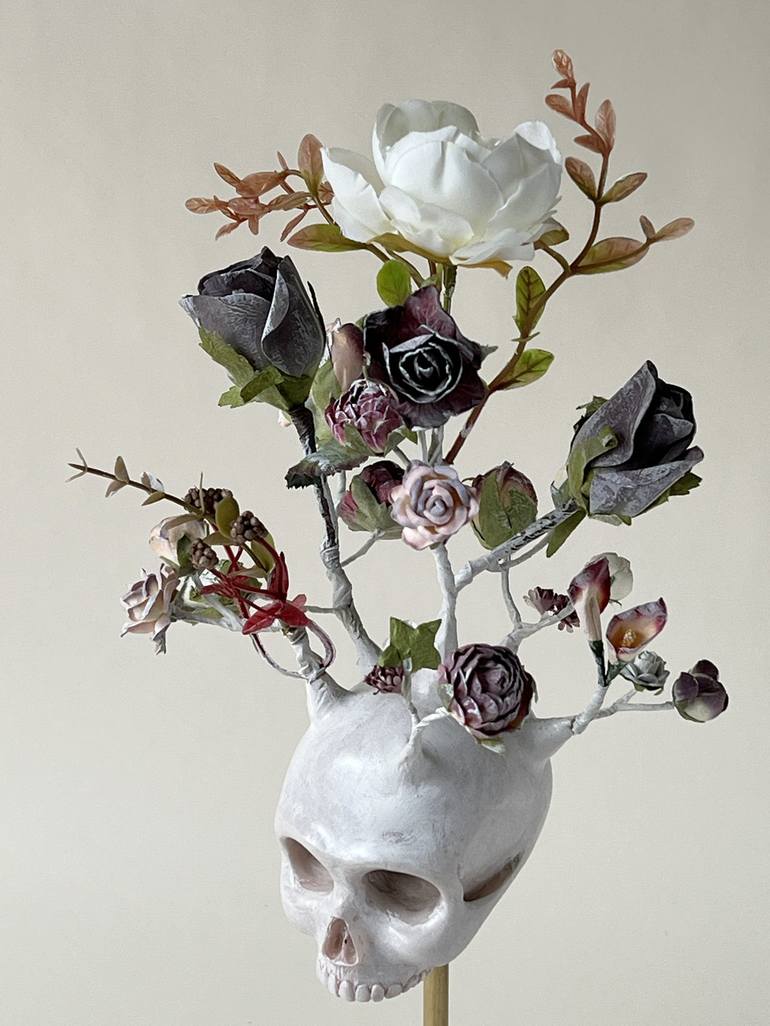 Original Floral Sculpture by Francesca Dalla Benetta