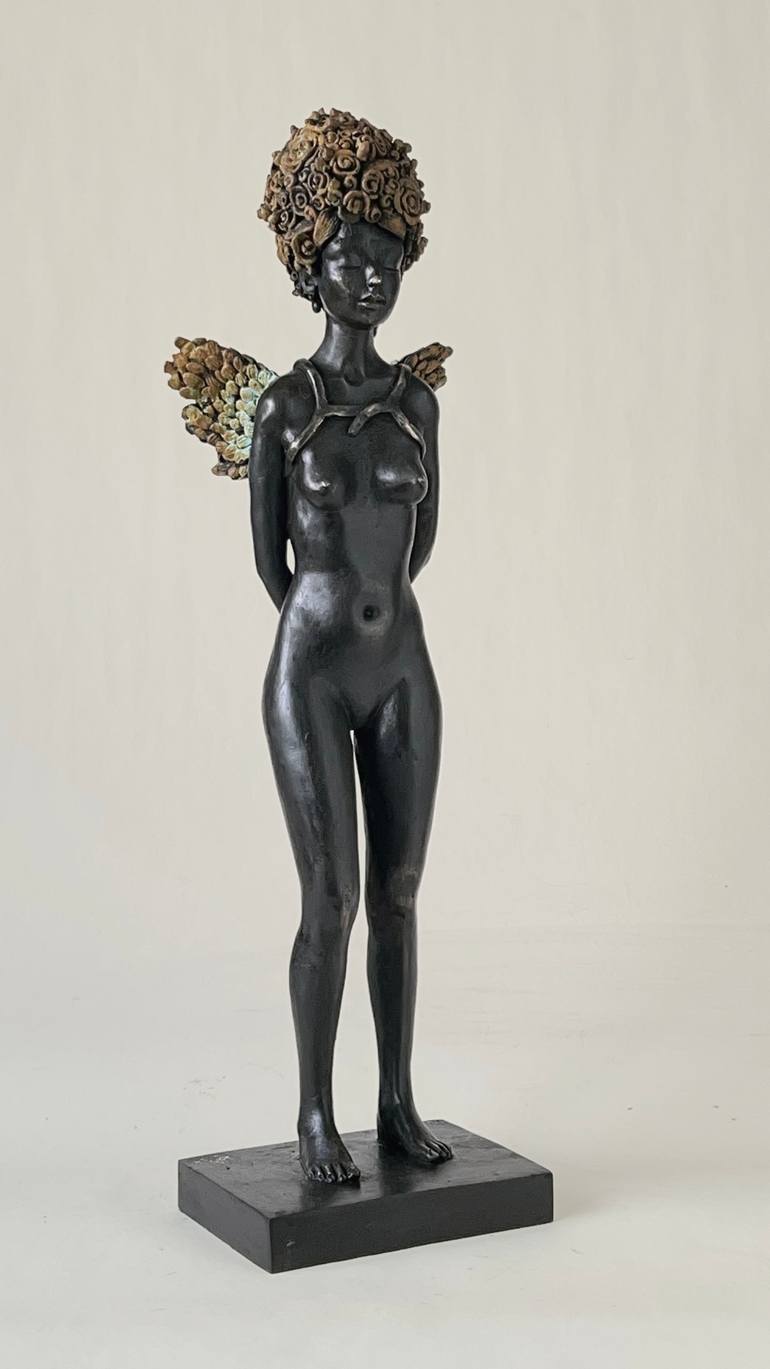 Original Figurative Body Sculpture by Francesca Dalla Benetta
