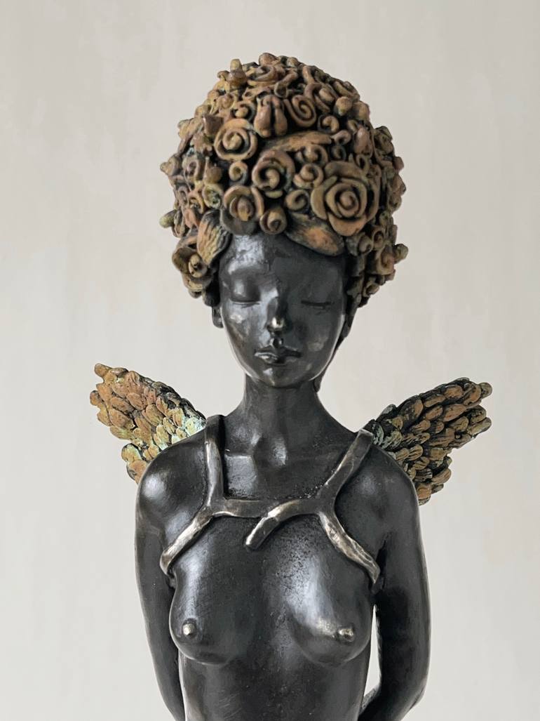 Original Figurative Body Sculpture by Francesca Dalla Benetta