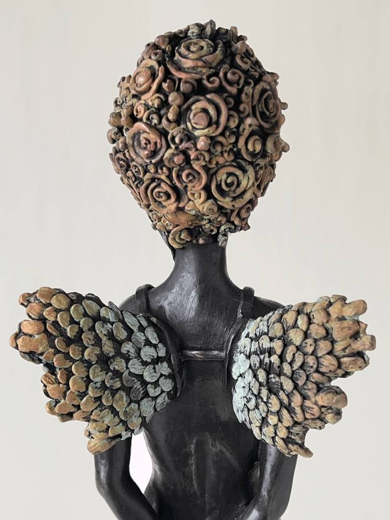 Original Figurative Body Sculpture by Francesca Dalla Benetta
