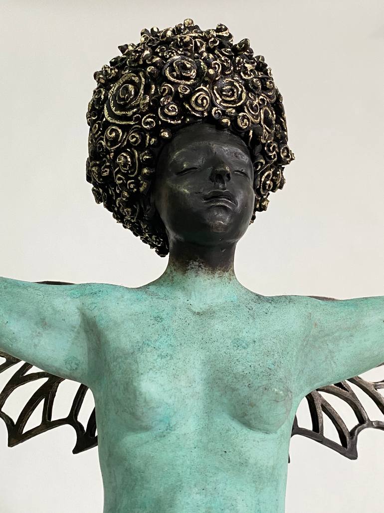 Original Figurative Women Sculpture by Francesca Dalla Benetta