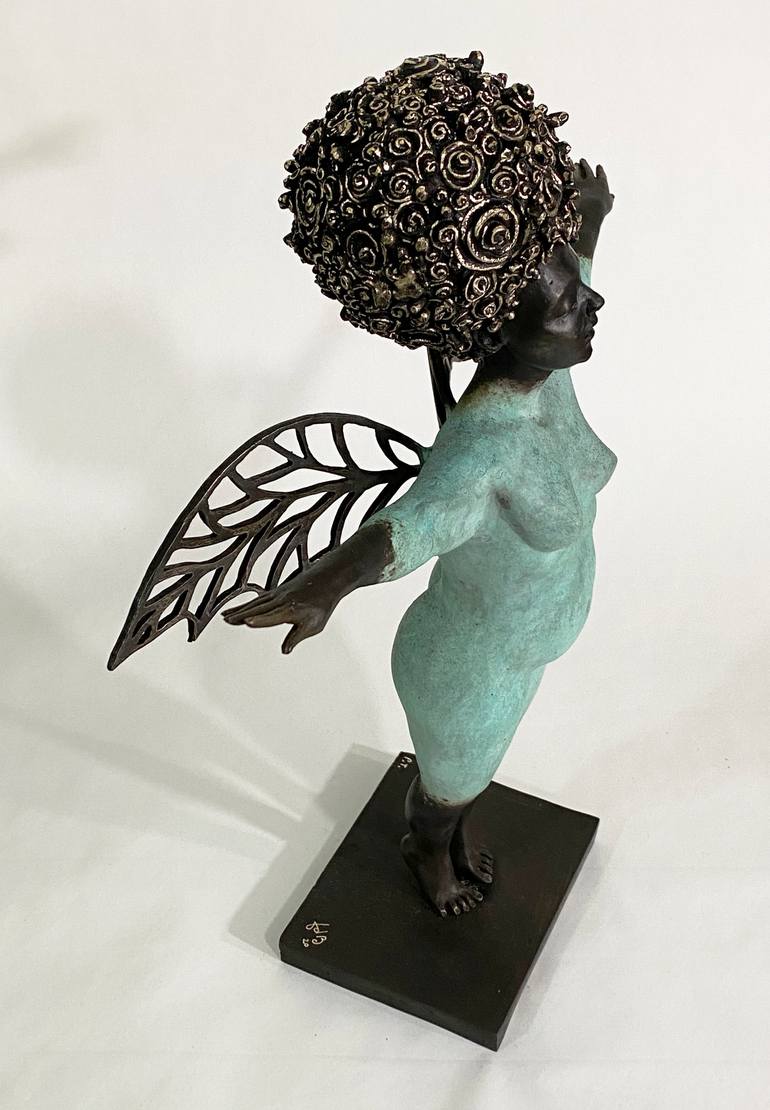 Original Figurative Women Sculpture by Francesca Dalla Benetta