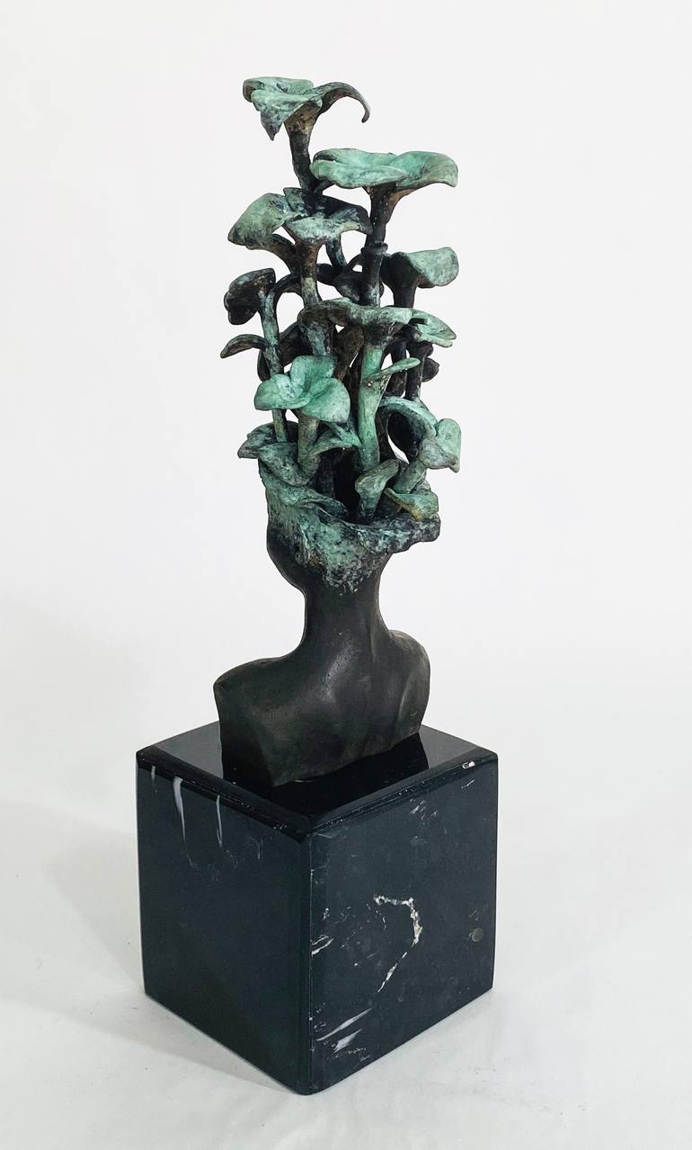 Original Figurative Body Sculpture by Francesca Dalla Benetta