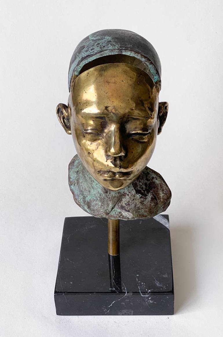 Original Figurative Body Sculpture by Francesca Dalla Benetta