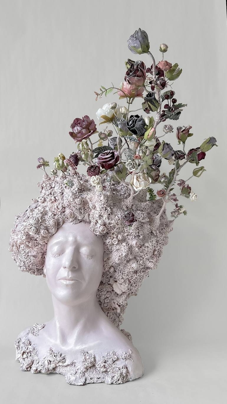 Original Surrealism Floral Sculpture by Francesca Dalla Benetta