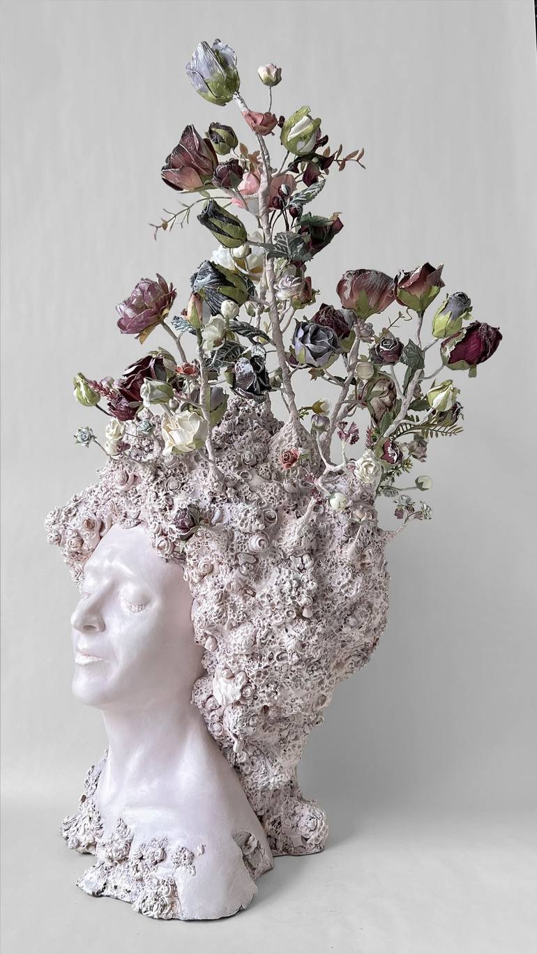 Original Surrealism Floral Sculpture by Francesca Dalla Benetta