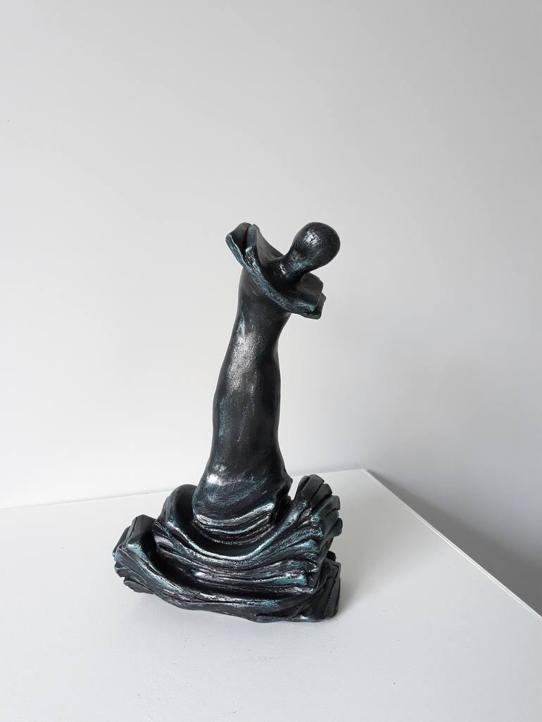 Original Figurative Women Sculpture by Catherine Fouvry Leblois