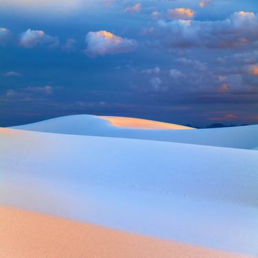 Evening time in the White Sands desert thumb