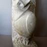 Piece carved by hand looking for elegance and simplicity and at the same time the liveliness and wisdom of the owl as an archetypal symbol of the search through stillness.
Albamiel Sandstone carved by hand.
