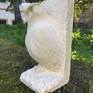Piece carved by hand looking for elegance and simplicity and at the same time the liveliness and wisdom of the owl as an archetypal symbol of the search through stillness.
Albamiel Sandstone carved by hand.