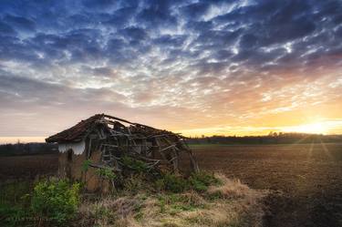 An old ruined hut thumb