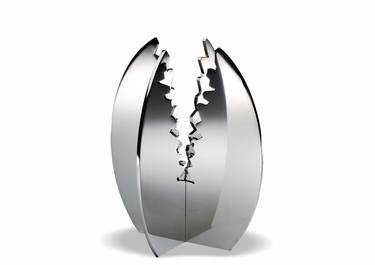 Germoglio, a Claudio Bettini metal sculpture. thumb