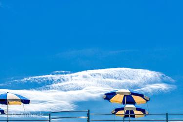 Beach 2021: Relax under Sun Umbrellas thumb