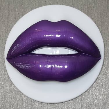 Parted Lips in metallic violet thumb