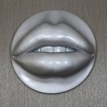 Parted Lips in metallic silvrer thumb