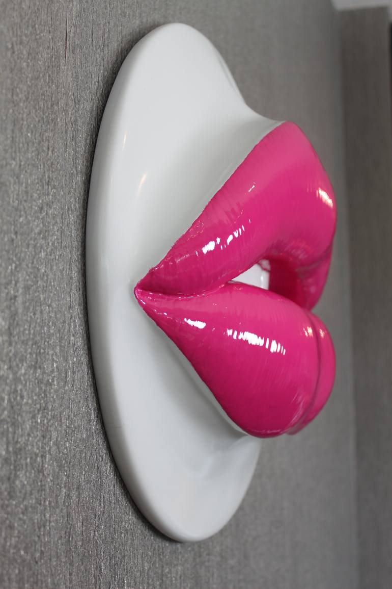 Original Figurative Pop Culture/Celebrity Sculpture by Farnaz Harouni