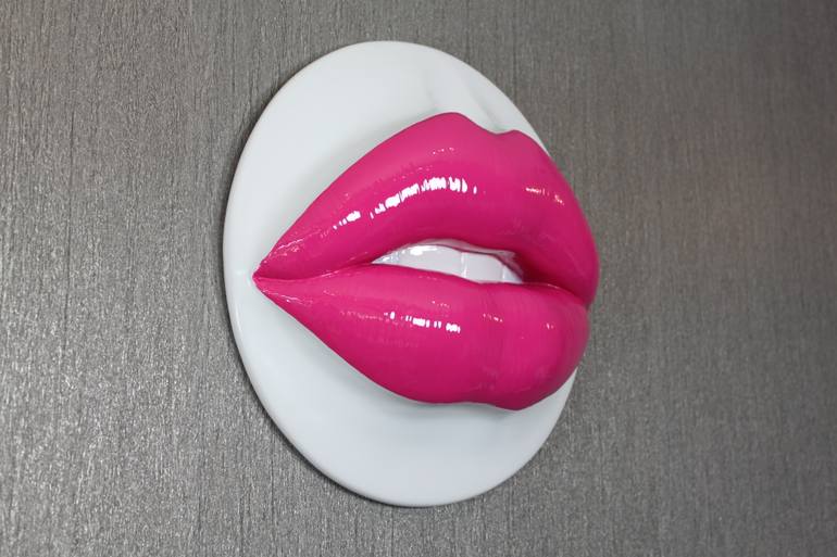 Original Figurative Pop Culture/Celebrity Sculpture by Farnaz Harouni