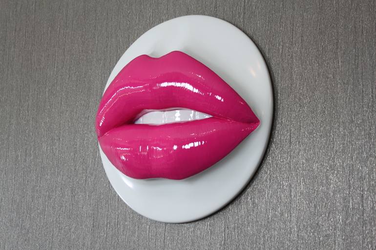 Original Figurative Pop Culture/Celebrity Sculpture by Farnaz Harouni
