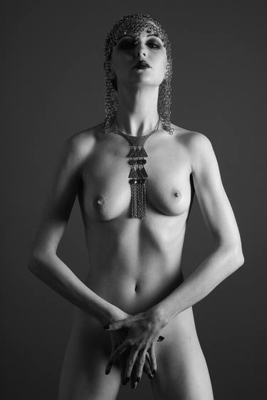 Nude - The Queen, Silver Gelatin Print - Limited Edition of 15 thumb
