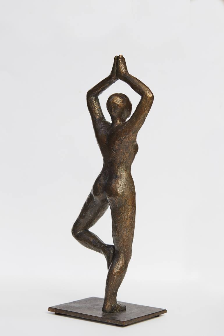 Original Figurative Aerial Sculpture by Dawn Robinson