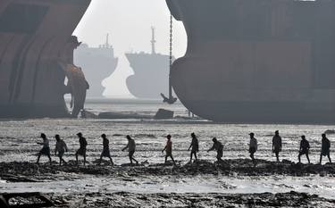Ship breaking yard - Limited Edition of 10 thumb