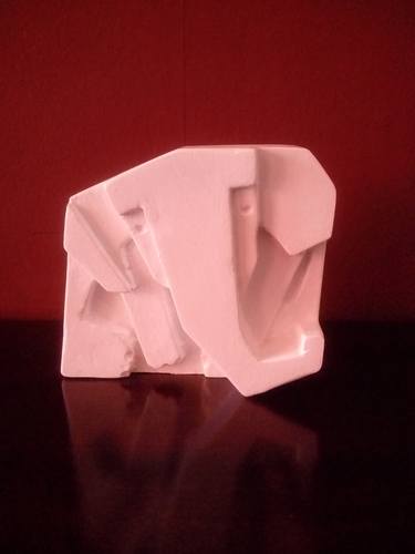 elefante cansado cúbico thumb