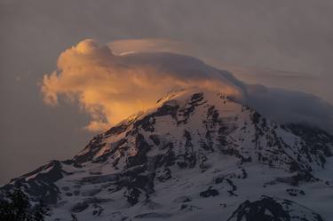 Alpenglow on Rainier thumb