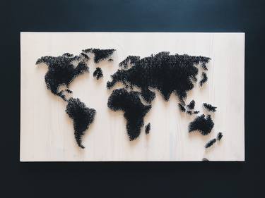Map of the world String art thumb
